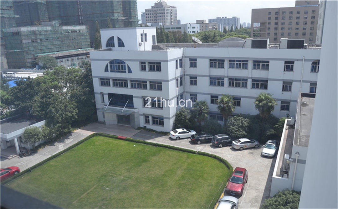 光通信公司大楼