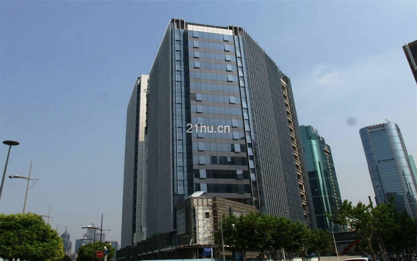 东方金融广场