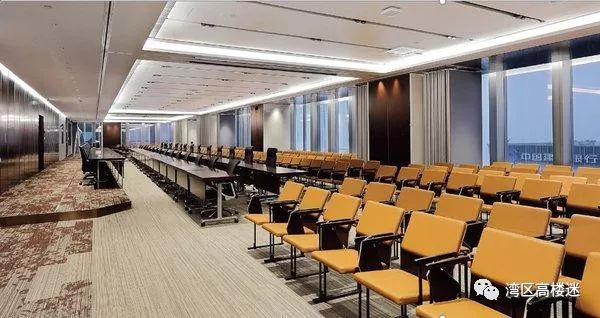 中国人寿金融中心成为陆家嘴新地标