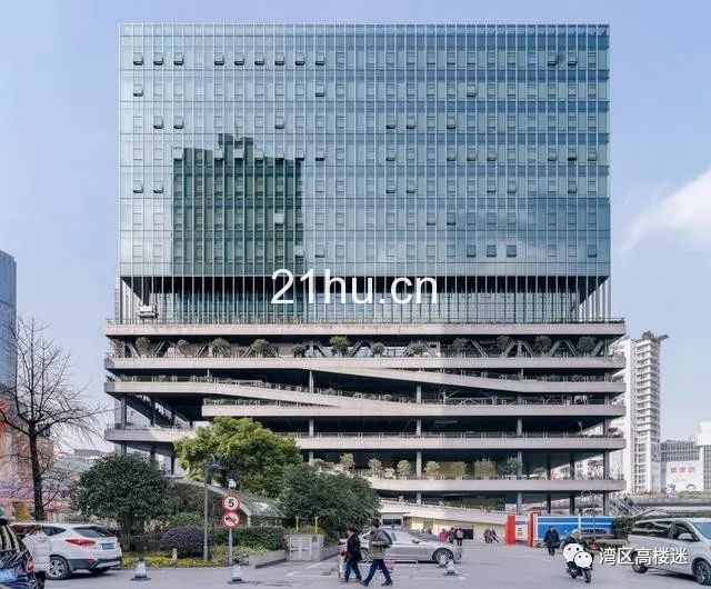 上海徐家汇T20大厦，繁忙十字路口上空的“城市绿洲”