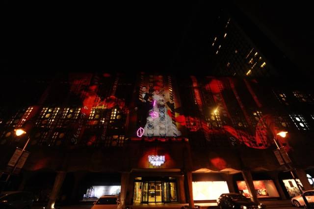 坐拥魔都20，000㎡欧式园区， 新人可以去悬空舞台求婚、举行婚礼...