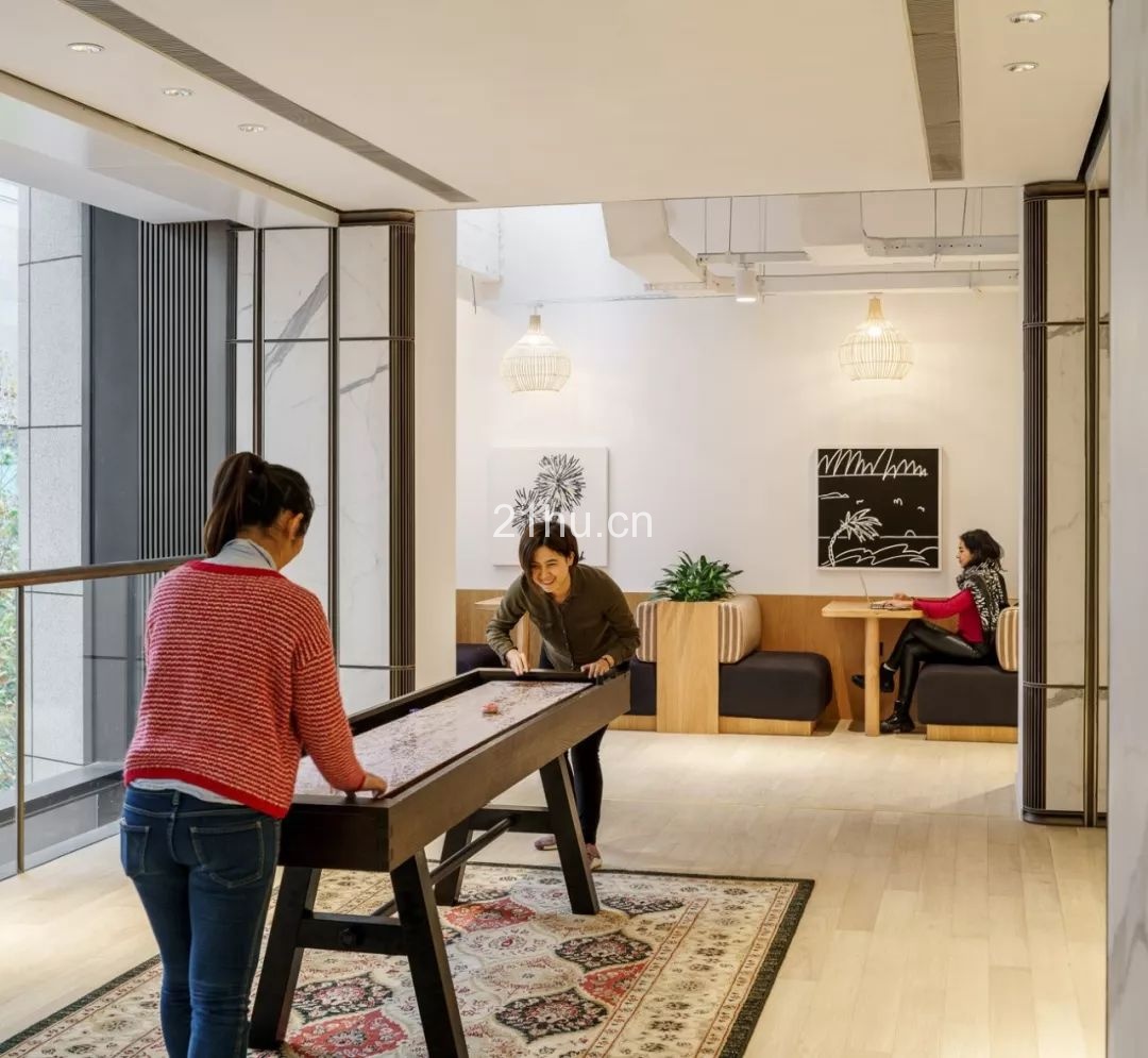 2019压轴大作 | 在“宇宙中心”淮海路,WeWork把老上海打造出了新景象