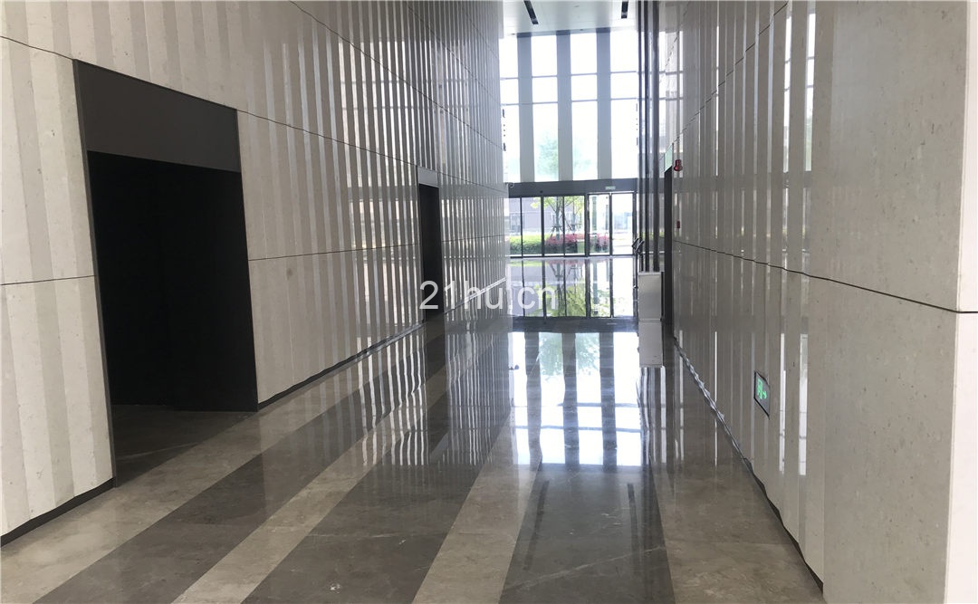 鸿易投资大厦