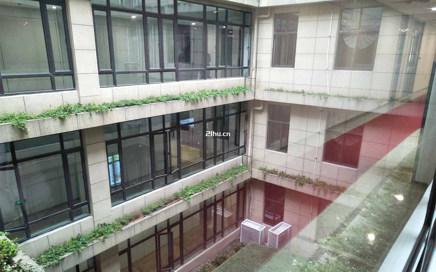 东苑丽宝广场